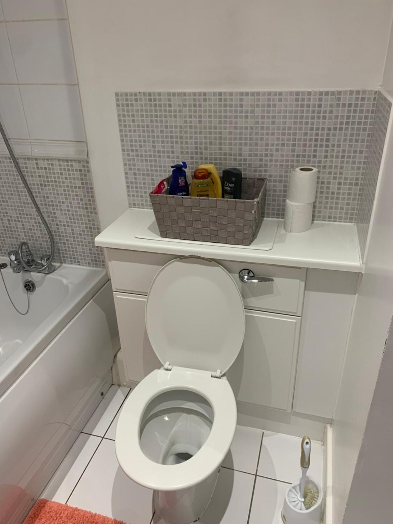 Room In Stratford With Private Bathroom And Parking London Exterior foto